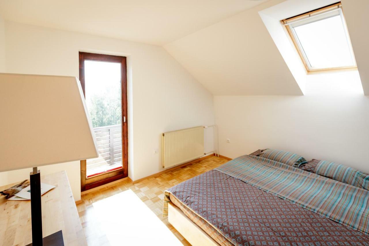 زيروفنيكا Cosy & Spacious Apt. Benc المظهر الخارجي الصورة