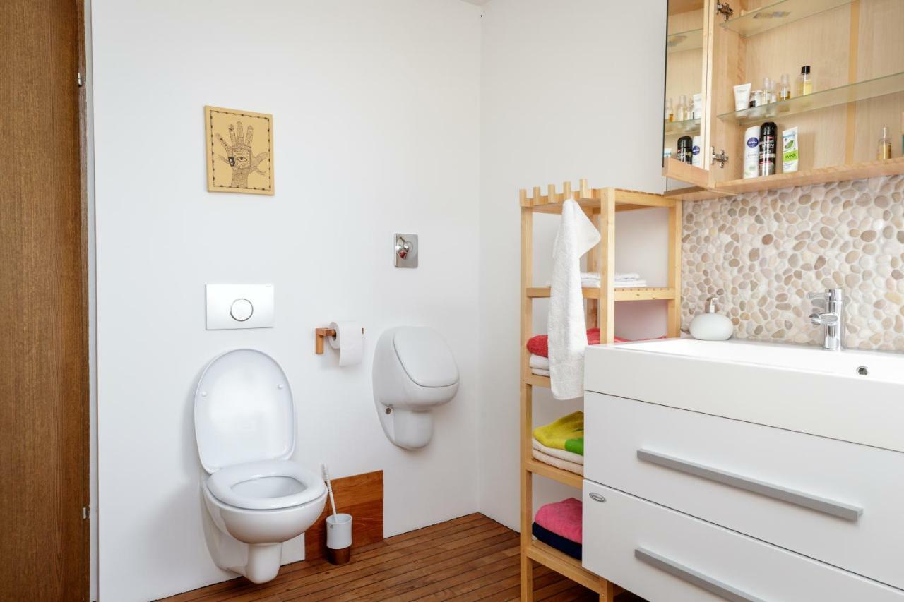 زيروفنيكا Cosy & Spacious Apt. Benc المظهر الخارجي الصورة