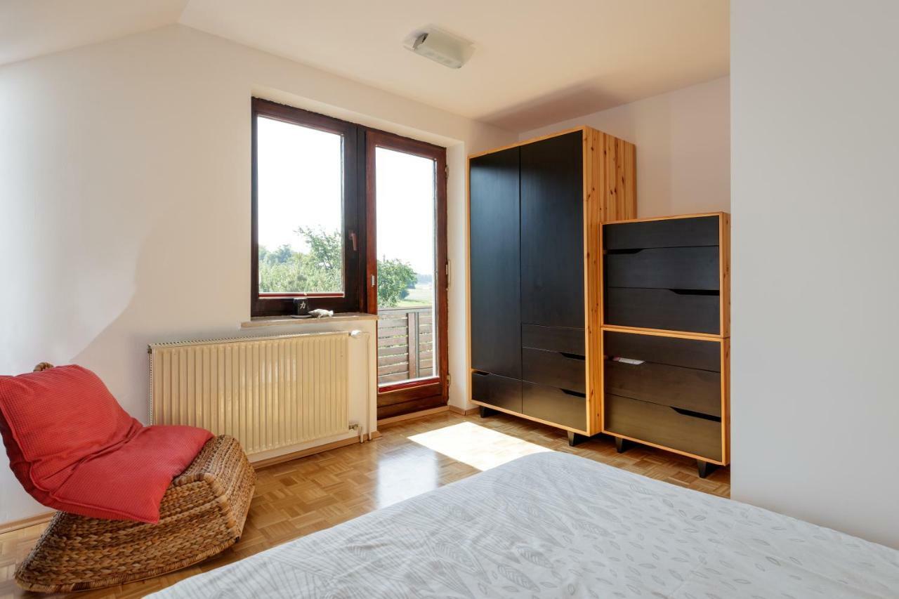 زيروفنيكا Cosy & Spacious Apt. Benc المظهر الخارجي الصورة