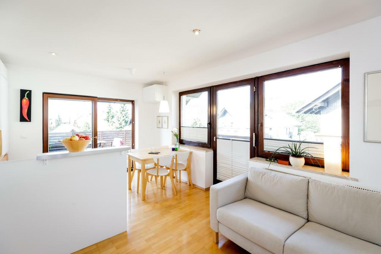 زيروفنيكا Cosy & Spacious Apt. Benc المظهر الخارجي الصورة